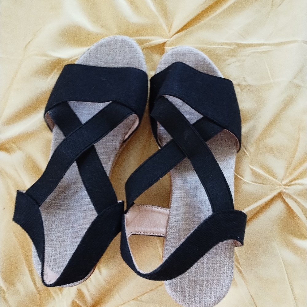 Black sandal